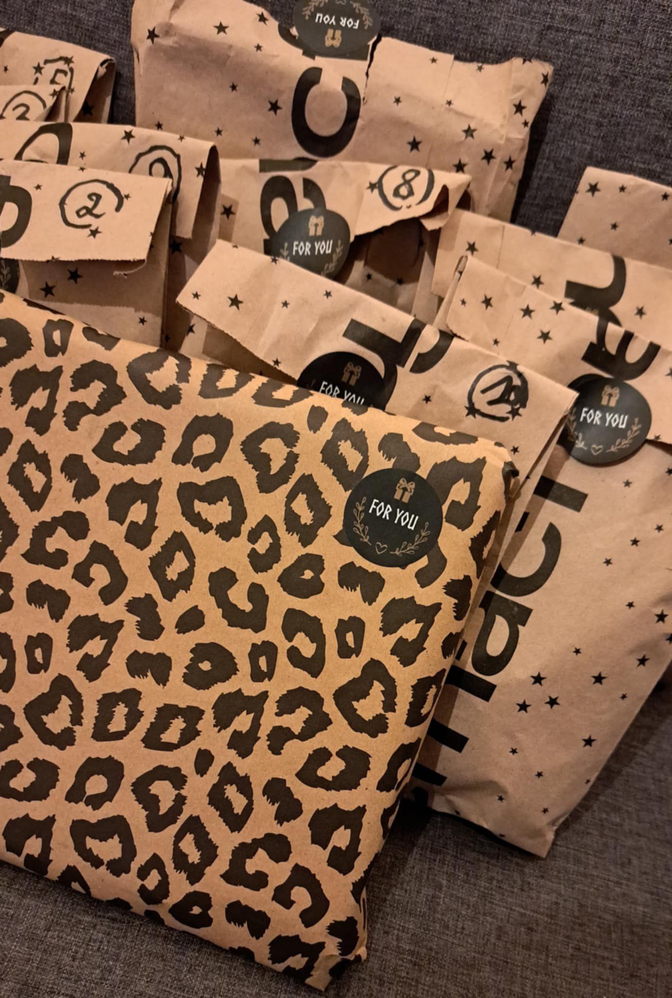 Box cadeau My.boxforyou, utilisée comme transition visuelle dans la section histoire.